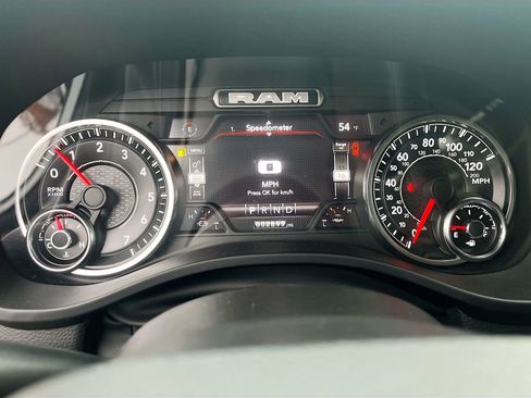 Used 2022 RAM 1500 Laramie AWD/4WD image 12