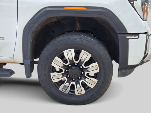 Used 2025 GMC Sierra 2500 Denali AWD/4WD image 4