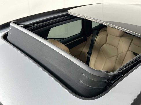 New 2026 Porsche Macan AWD/4WD image 22