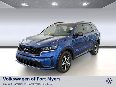 Used 2023 Kia Sorento S w/ Panoramic Sunroof Package FWD image 1