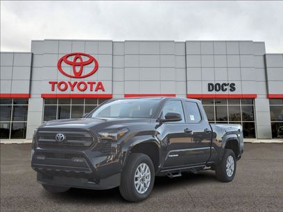 New 2025 Toyota Tacoma SR5
