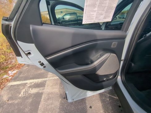 Used 2024 Ford Mustang Mach-E Premium image 12