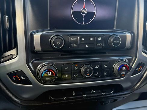 Used 2015 GMC Sierra 1500 SLE w/ SLE Value Package image 38