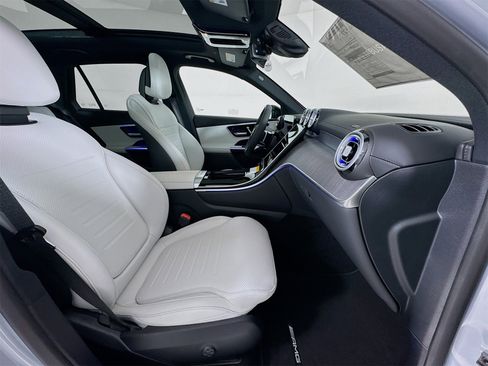 New 2026 Mercedes-Benz GLC 300 image 31