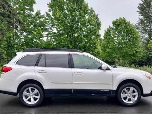 Used 2014 Subaru Outback 2.5i Limited w/ Moonroof Package image 1