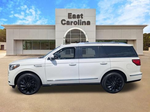Used 2021 Lincoln Navigator Reserve AWD/4WD image 6