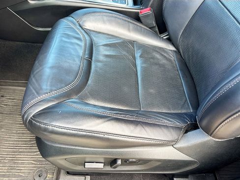 Used 2022 Ford Explorer Platinum w/ Equipment Group 601A image 19