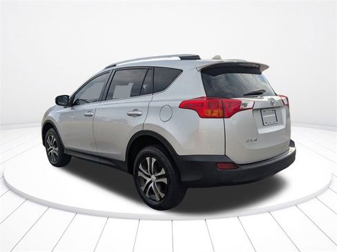 Used 2013 Toyota RAV4 LE image 5