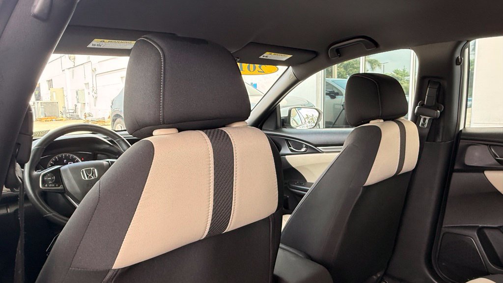 Used 2018 Honda Civic Sport image 8