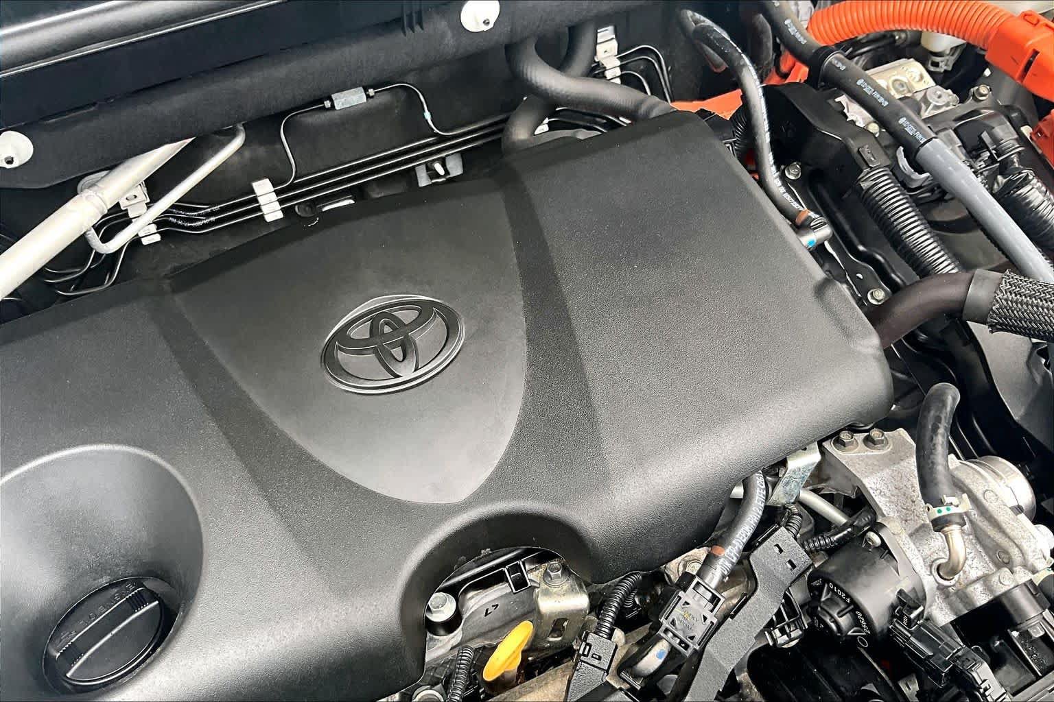 Used 2022 Toyota RAV4 SE w/ Convenience Package AWD/4WD image 33