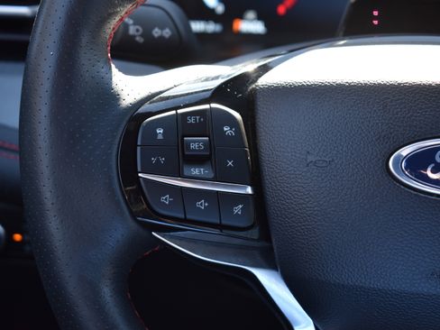 Used 2025 Ford Explorer ST-Line AWD/4WD image 12