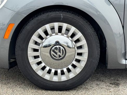 Used 2014 Volkswagen Beetle 2.5 image 28