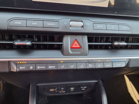 Used 2025 Kia K4 FWD image 14