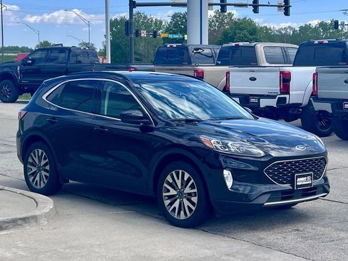 Used 2022 Ford Escape Titanium AWD/4WD image 7