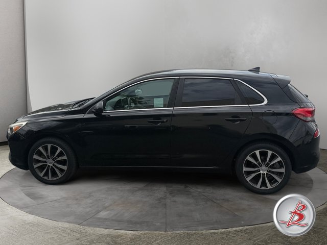 Used 2018 Hyundai Elantra GT FWD image 4