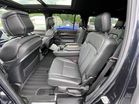 Used 2022 Jeep Grand Wagoneer Series I AWD/4WD image 20