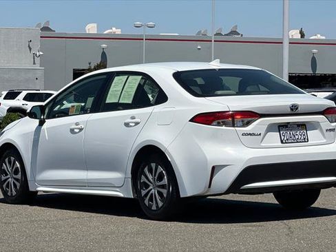 Certified 2022 Toyota Corolla LE FWD image 7