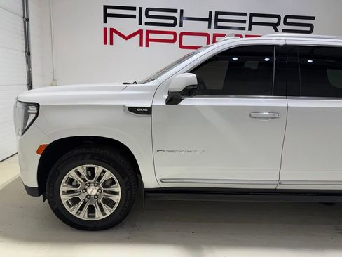 Used 2024 GMC Yukon XL Denali AWD/4WD image 6