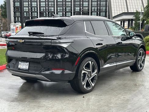 New 2026 Chevrolet Equinox EV LT image 5