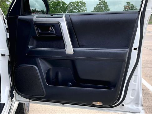 Used 2013 Toyota 4Runner Limited RWD image 21