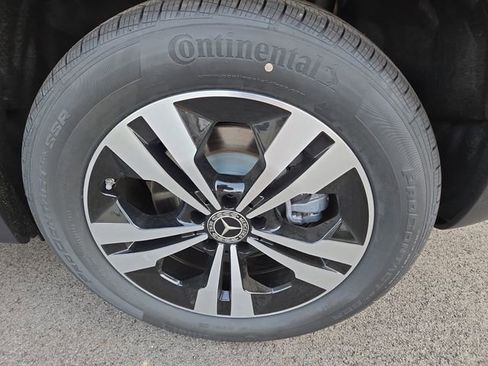 New 2026 Mercedes-Benz GLB 250 4MATIC image 29