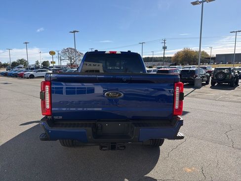 New 2026 Ford F250 XLT w/ XLT Premium Package AWD/4WD image 4