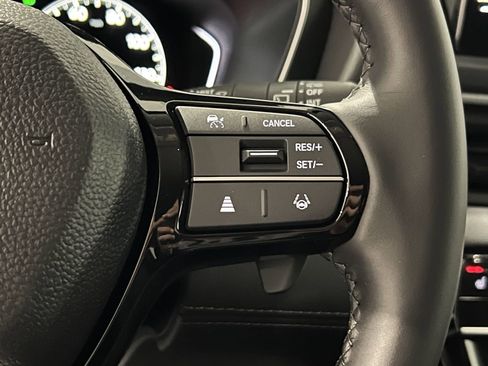 New 2025 Honda Pilot EX-L image 8