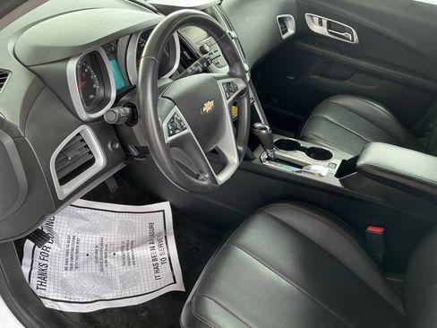 Used 2017 Chevrolet Equinox Premier w/ Enhanced Convenience Package AWD/4WD image 16