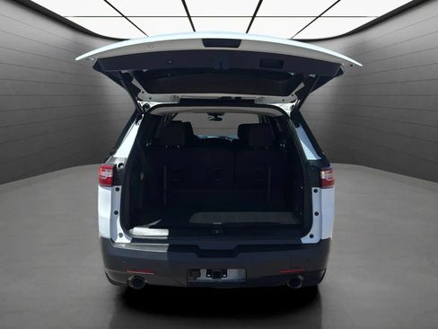 Used 2020 Chevrolet Traverse LT FWD image 20