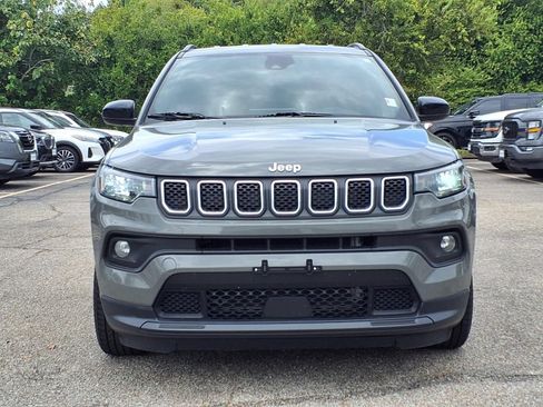 Used 2024 Jeep Compass Latitude AWD/4WD image 18