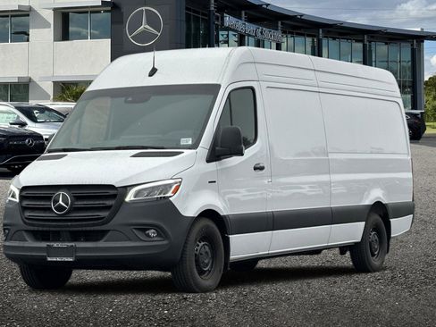 New 2024 Mercedes-Benz eSprinter 170 Cargo image 8