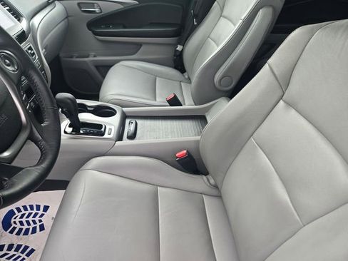Used 2017 Honda Pilot EX-L image 12
