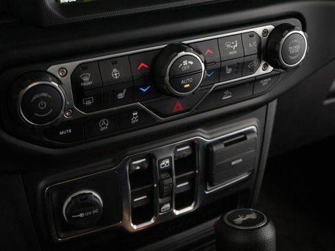 Used 2022 Jeep Wrangler Unlimited Sport w/ Sun And Sound Package AWD/4WD image 44