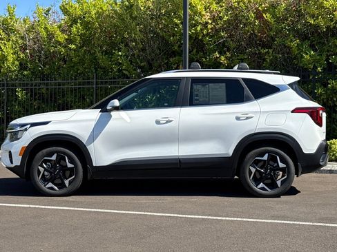 Used 2025 Kia Seltos EX AWD/4WD image 7
