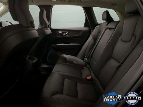 Used 2025 Volvo XC60 B5 Plus image 20