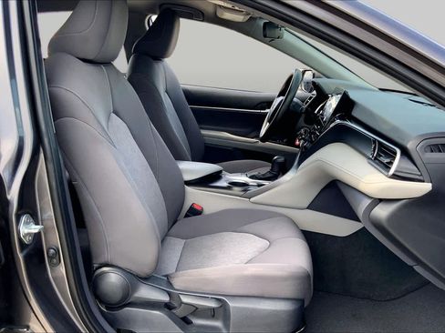 Used 2023 Toyota Camry LE FWD image 9