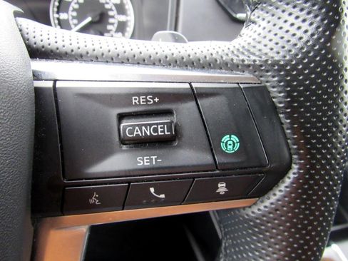 Used 2024 Mitsubishi Outlander AWD image 23