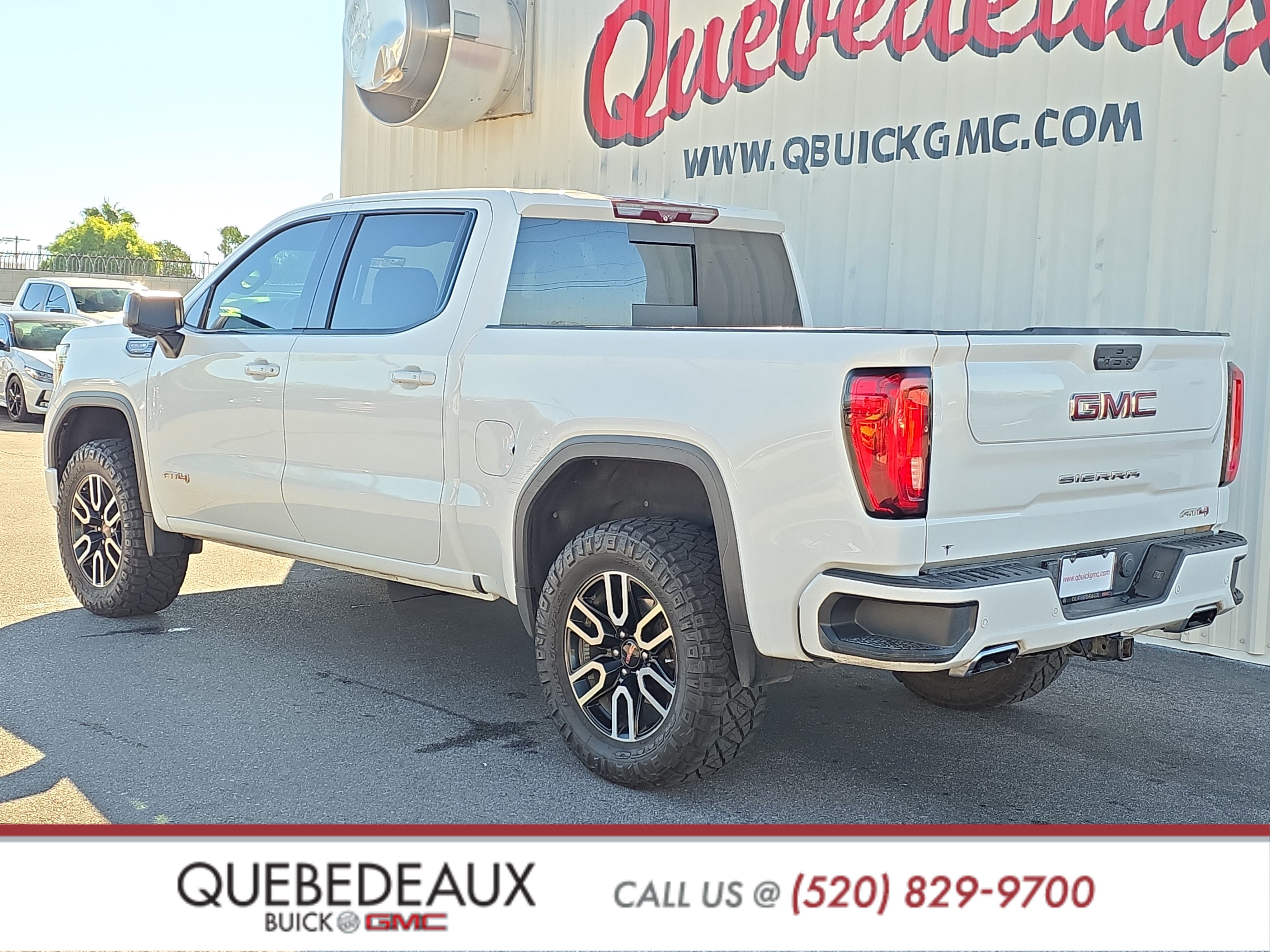 Used 2020 GMC Sierra 1500 AT4 w/ Technology Package AWD/4WD image 6