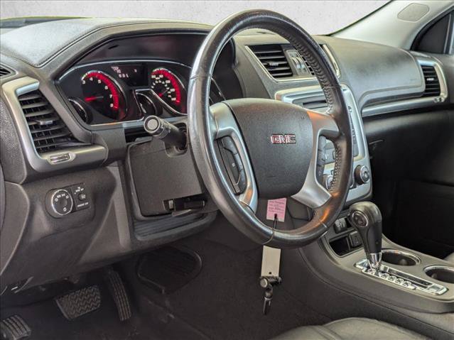 Used 2016 GMC Acadia SLE FWD image 2