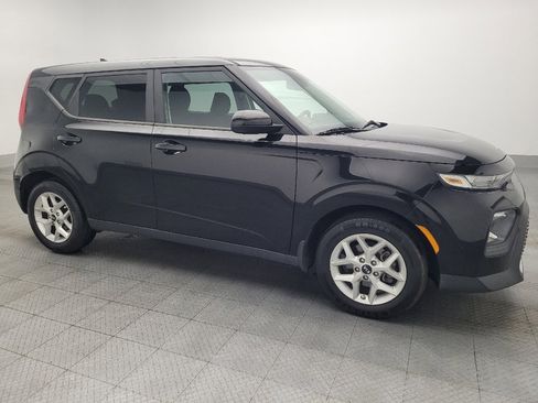 Used 2020 Kia Soul S image 11
