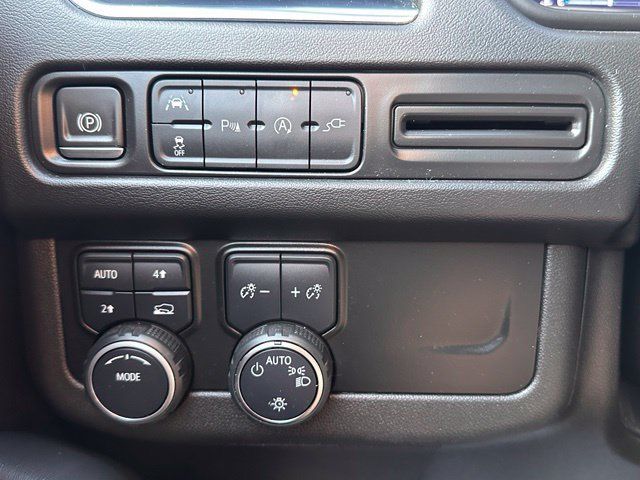 Used 2022 Chevrolet Tahoe LT AWD/4WD image 19