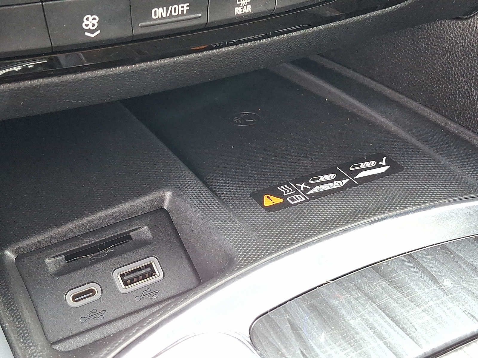 Used 2023 Buick Enclave Essence FWD image 26