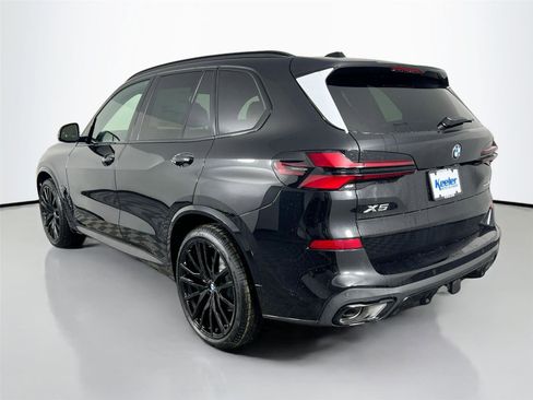 New 2026 BMW X5 xDrive40i w/ M Sport Package image 4