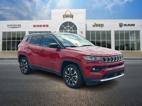 Used 2023 Jeep Compass Limited image 1