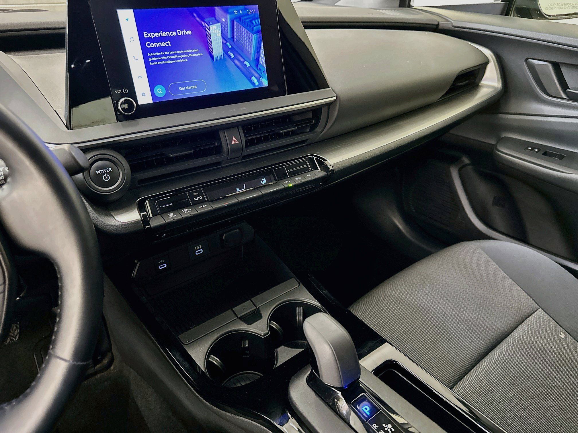 Used 2025 Toyota Prius LE FWD image 26