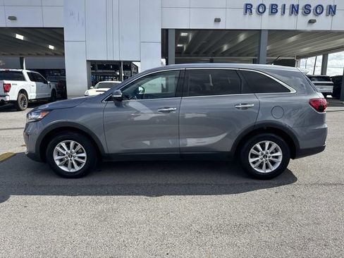 Used 2020 Kia Sorento LX image 8