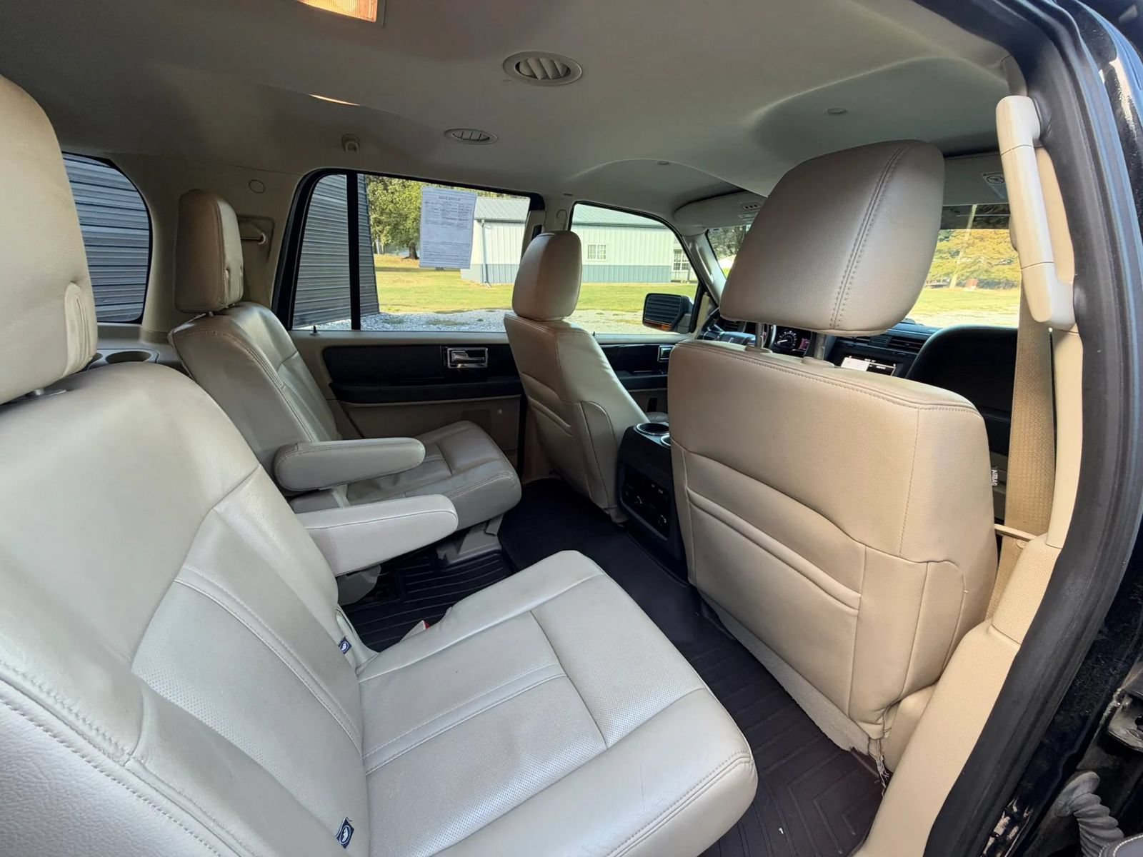 Used 2017 Lincoln Navigator L Reserve AWD/4WD image 18