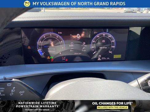 New 2026 Volkswagen Tiguan SE R-Line AWD/4WD image 9