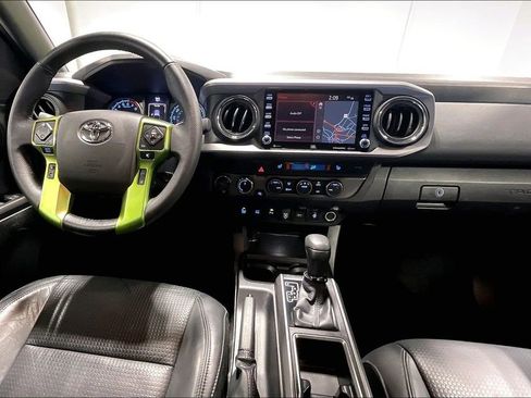 Used 2023 Toyota Tacoma TRD Off-Road image 18