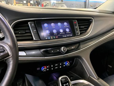 Used 2020 Buick Enclave Premium w/ LPO, Touring Package image 19